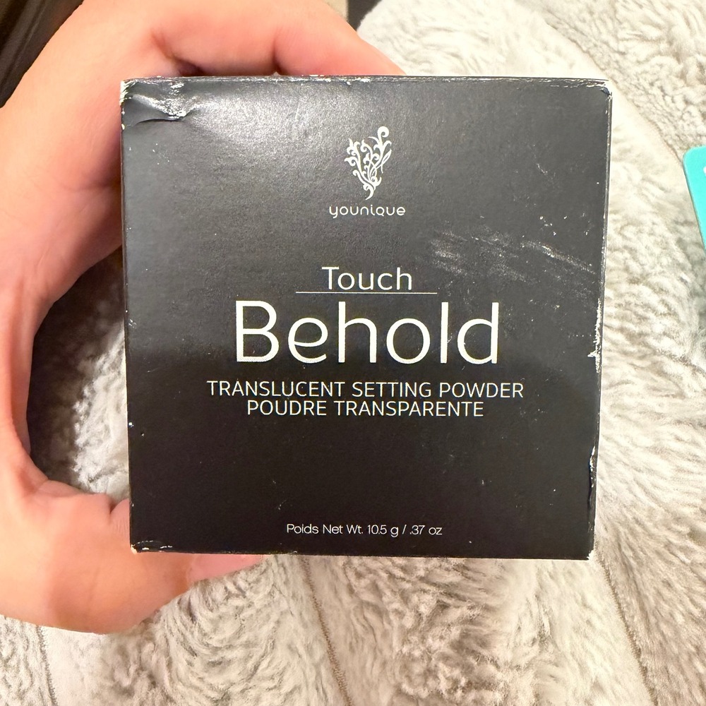Younique Touch Behold Translucent Setting Powder 10.5g .37oz New in Box